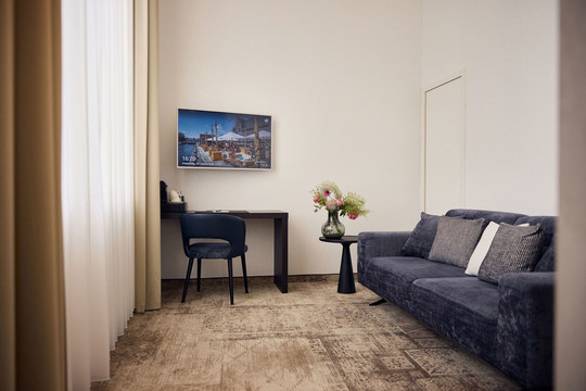 Business suite